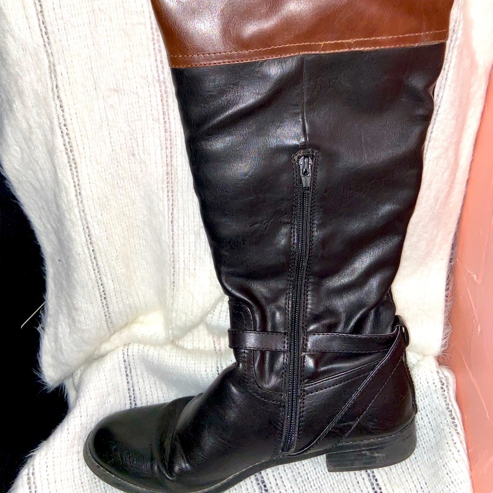 Lightly used boots black and brown